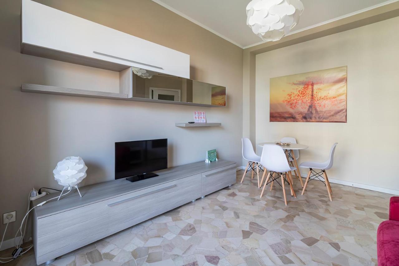 Altido Trendy Flat With Balcony, Easy Access To Milan Centre Daire Dış mekan fotoğraf