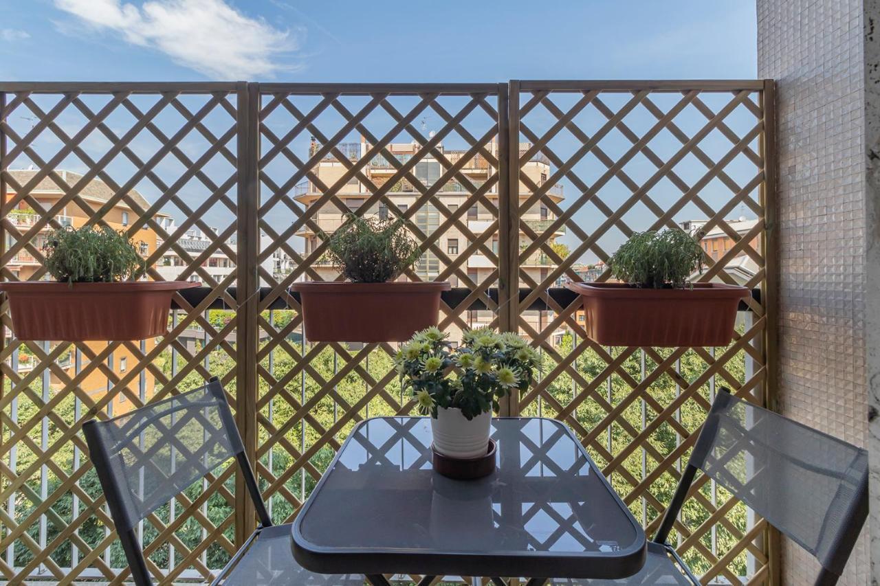 Altido Trendy Flat With Balcony, Easy Access To Milan Centre Daire Dış mekan fotoğraf